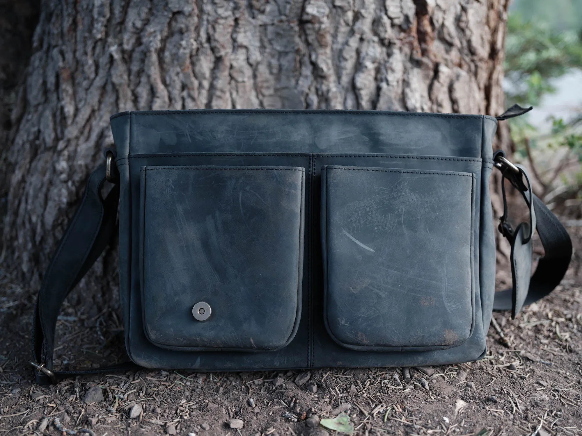 LIMITED EDITION - Yukon Leather Messenger