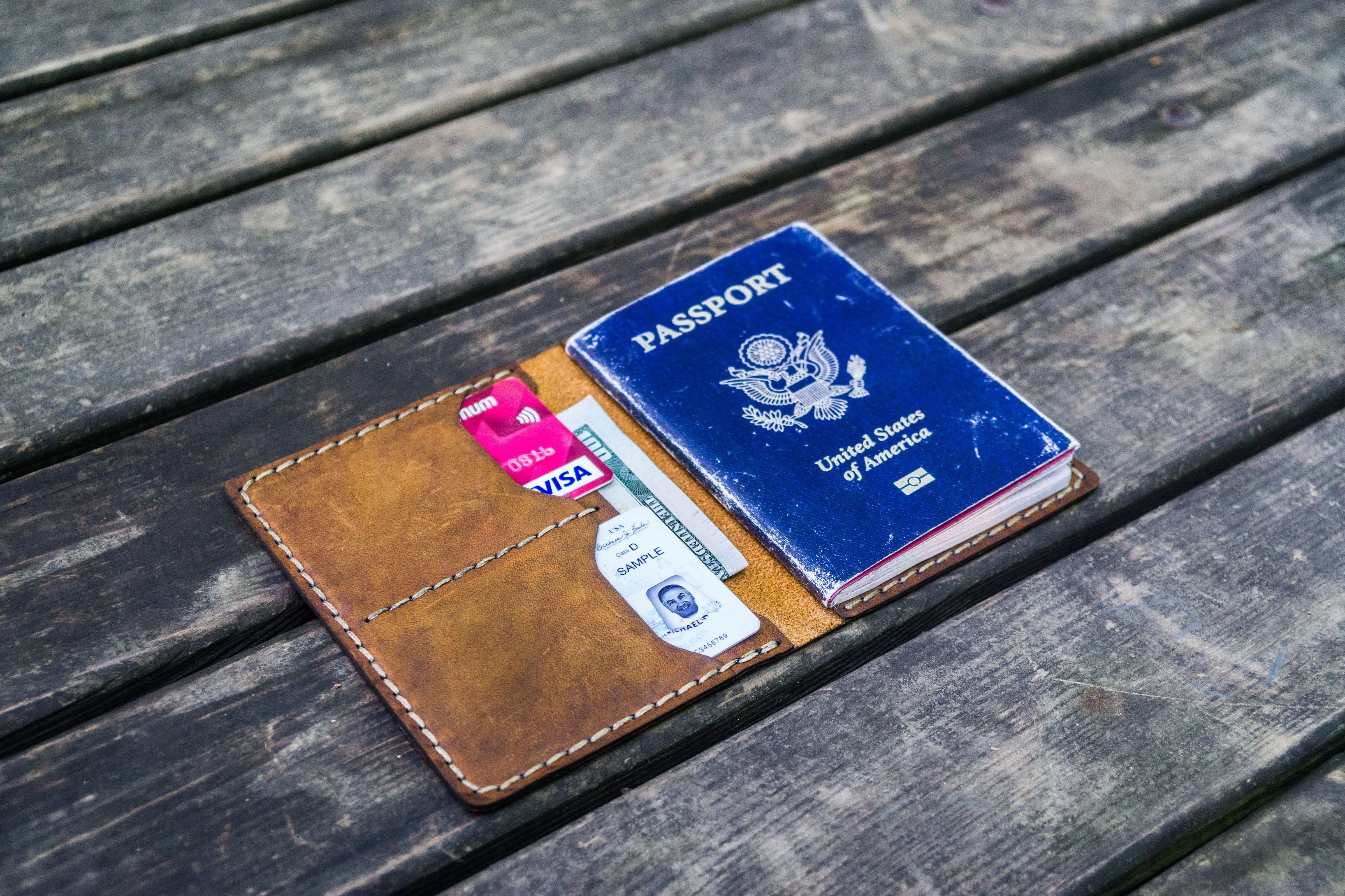 No.06 Leather Passport Holder - Crazy Horse Brown