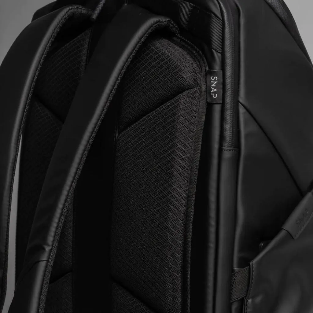 SnapWireless Trvlr 15.6" Laptop Backpack - Black