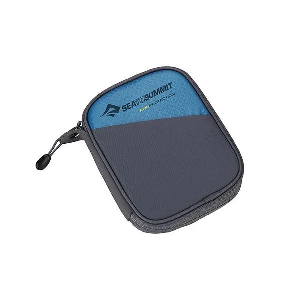 Travelling Light RFID Travel Wallet